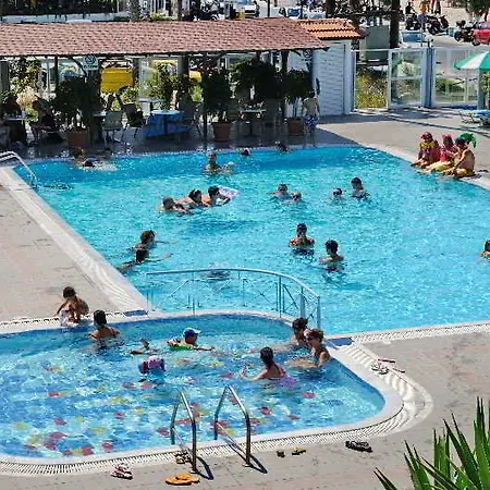 Apart-hotel Akti Dimis 2*