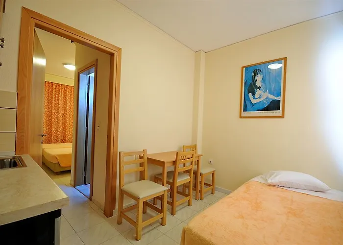 Apartahotel Akti Dimis 2*