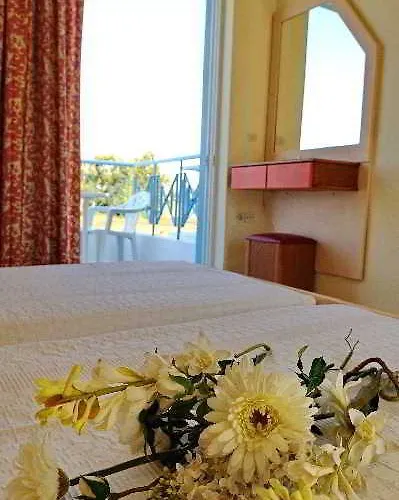 Apartahotel Akti Dimis 2*